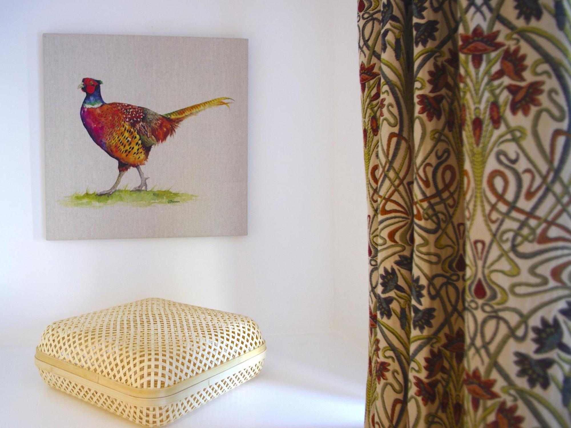 Pheasants Wander At Rosewyn Casa de Férias *